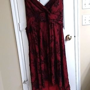 Formal dress size 16w/ 18w no size tag been altered to fit